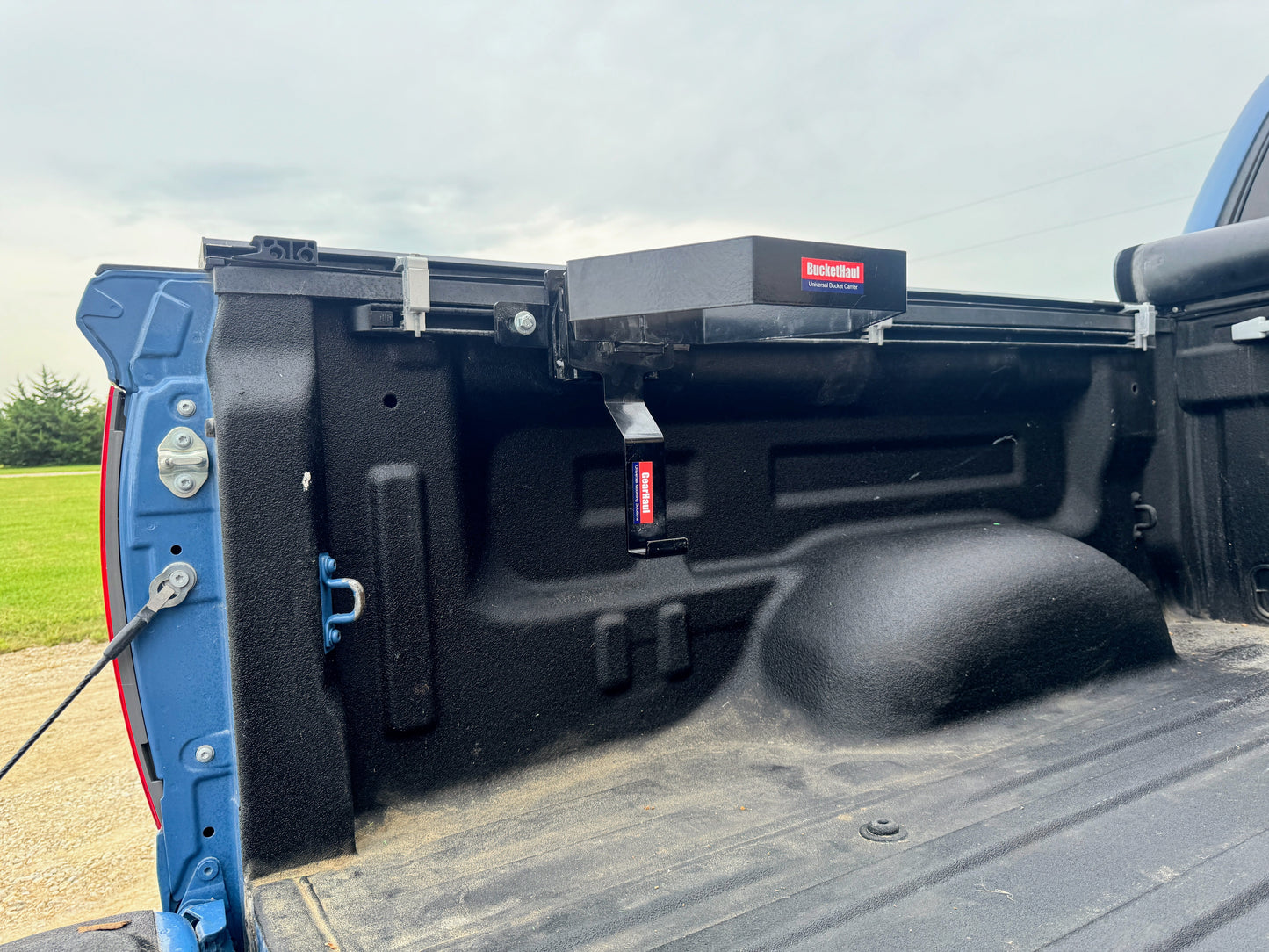 BucketHaul Snap-Lok Rotating Mount for Toyota Truck Bedrail