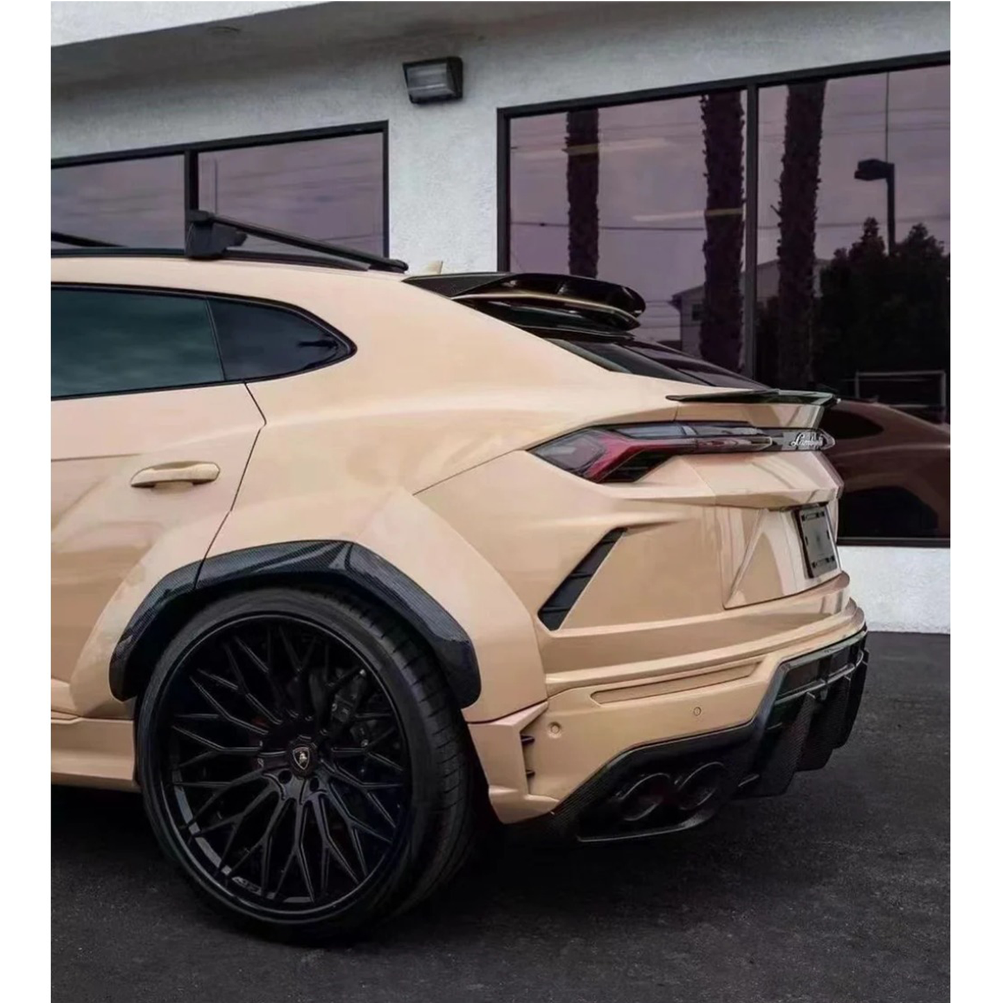 Prepreg Carbon Fiber Aero Body Kit for Lamborghini Urus